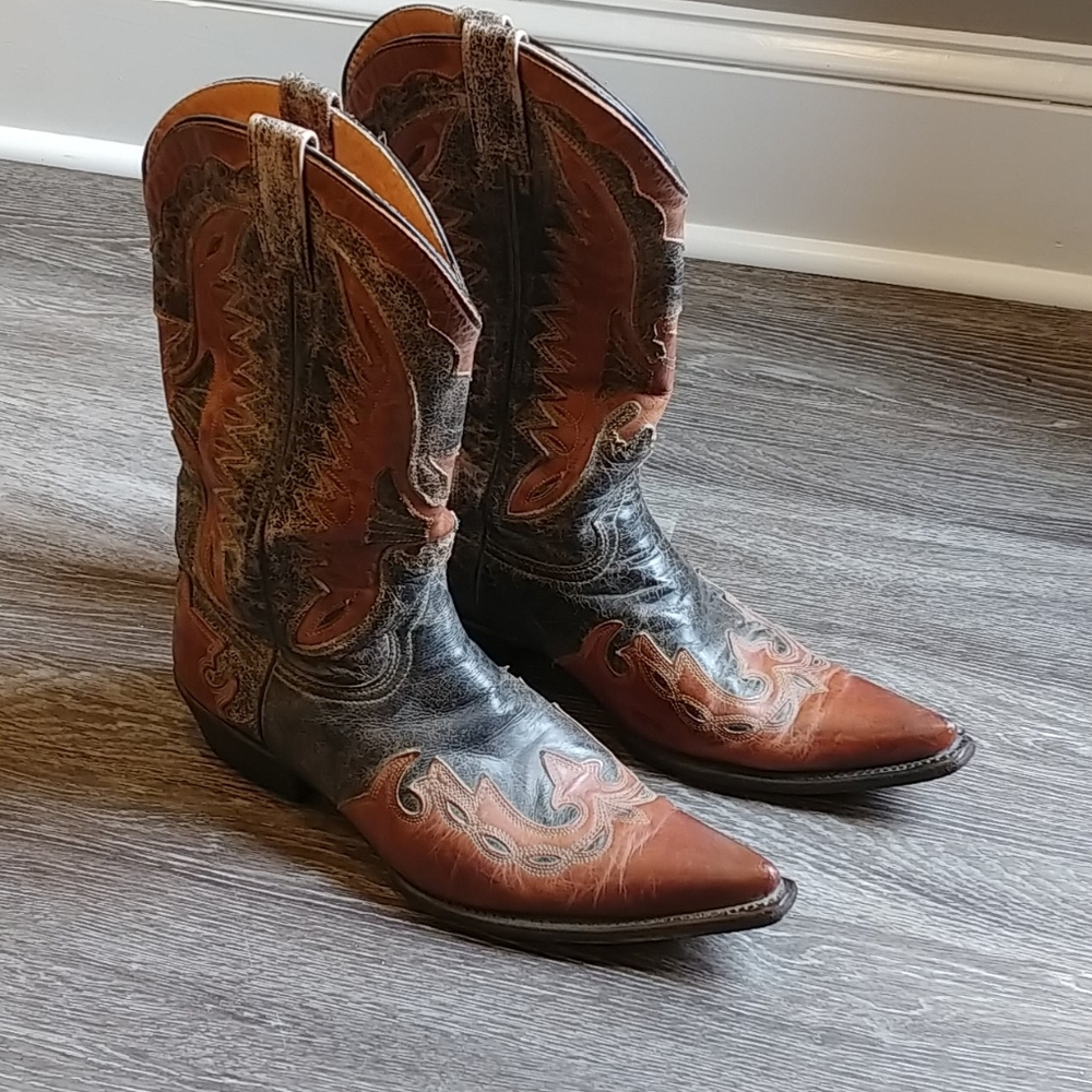 Stetson distressed boots.  Men's 9.5